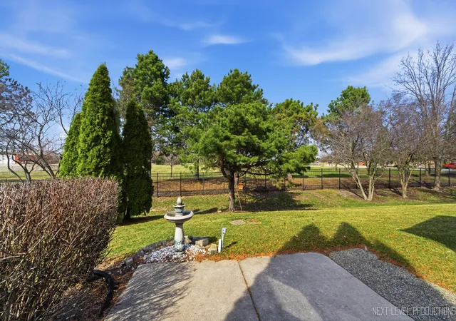 26th image of 4211 Whitehall Ln, Algonquin, IL 60102 | MLS# 12575409