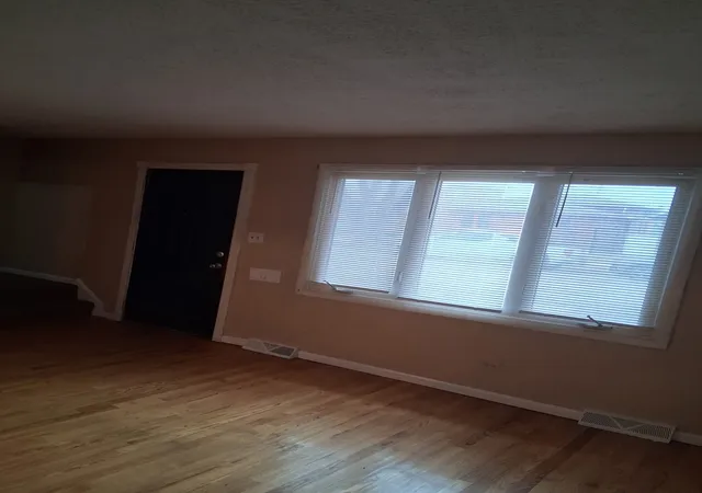 3rd image of 215 E 90Th Pl, Chicago, IL 60619 | MLS# 12575723