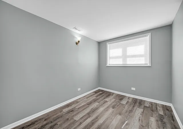 Photo 4 of Single family home for sale at 911 E 76th Street, Chicago, IL 60619 | MLS# 12575835 | Listing updated on 2026-10-06