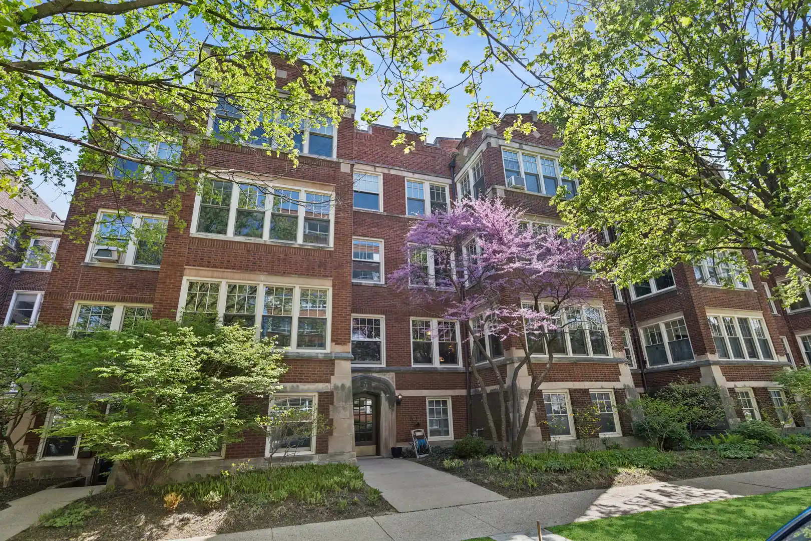 Listing Photo 1 - Condo for sale in 805 Hinman Ave located at 805 Hinman Ave, Evanston, IL 60202 - Unit 805 Hinman Ave