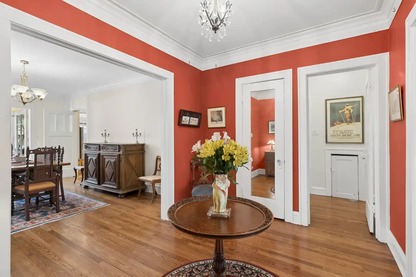 Listing Photo 2 - Condo for sale in 805 Hinman Ave located at 805 Hinman Ave, Evanston, IL 60202 - Unit 805 Hinman Ave