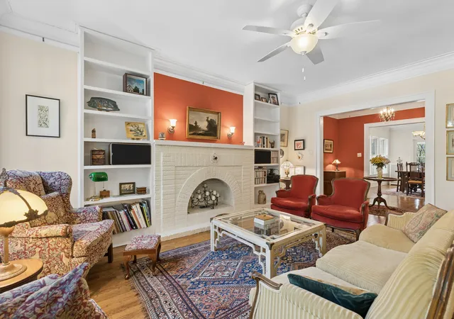 Listing Photo 4 - Condo for sale in building located at 805 Hinman Ave, Evanston, IL 60202 - Unit #1