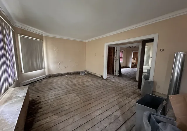 4th image of 8239 S Kenwood Ave, Chicago, IL 60619 | MLS# 12575924