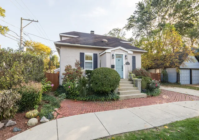 Photo 2 of Single family home for sale at (Undisclosed), Evanston, IL 60201 | MLS# 12576472 | Listing updated on 2026-10-22