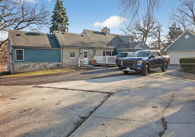 8th image of 400 Frontage Rd, Bolingbrook, IL 60440 | MLS# 12576537