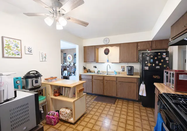 3rd image of 1320B Lore Ln #110, Lombard, IL 60148 | MLS# 12576574