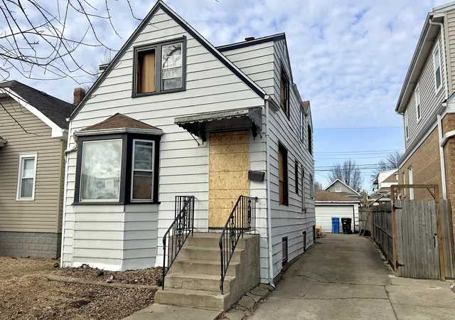 Photo 1 of Single family home for sale at 3530 N Odell Ave, Chicago, IL 60634 | MLS# 12576847 | Listing updated on 2026-08-25