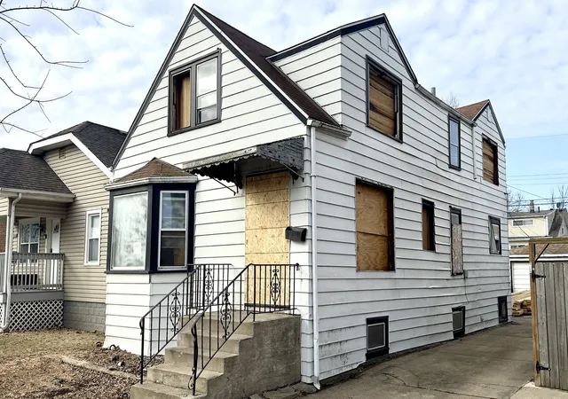 Photo 2 of Single family home for sale at 3530 N Odell Ave, Chicago, IL 60634 | MLS# 12576847 | Listing updated on 2026-08-25