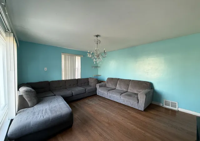 3rd image of 35 164Th St, Calumet City, IL 60409 | MLS# 12577543