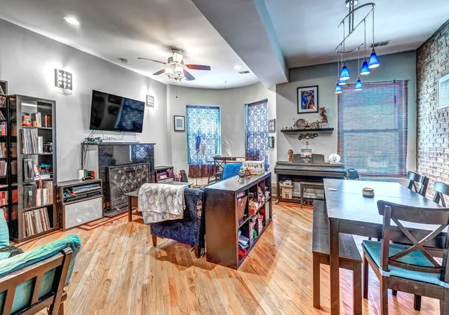 Homes for sale in Chicago, IL | 4543 S Prairie Ave #3S, Chicago, IL 60653 | MLS# 12577775