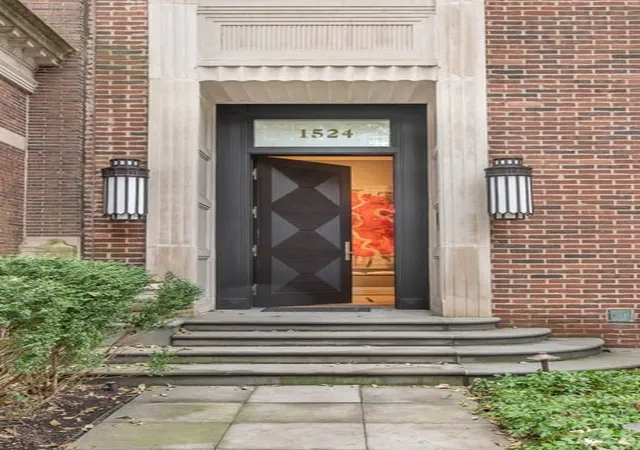 2nd image of 1524 N Astor St, Chicago, IL 60610 | MLS# 12578948