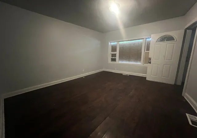 Listing Photo 4 - Condo for sale in building located at 8623 S Manistee Ave, Chicago, IL 60617