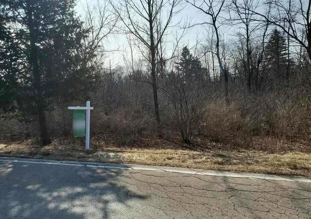 4th image of 2241 W Grays Ln, Oak Creek, WI 53154 | MLS# 12579257