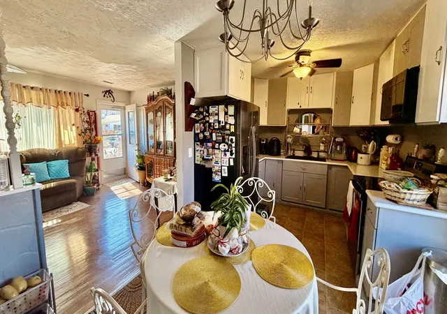 4th image of 1516 Ruth Ann Dr, Centralia, IL 62801 | MLS# 12579341