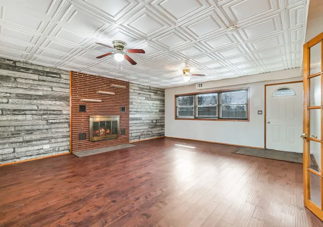 Photo 3 of Single family home for sale at 4539 Clyde Ave, Lyons, IL 60534 | MLS# 12579494 | Listing updated on 2026-09-29