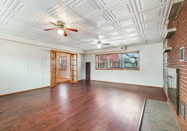 Photo 4 of Single family home for sale at 4539 Clyde Ave, Lyons, IL 60534 | MLS# 12579494 | Listing updated on 2026-09-29