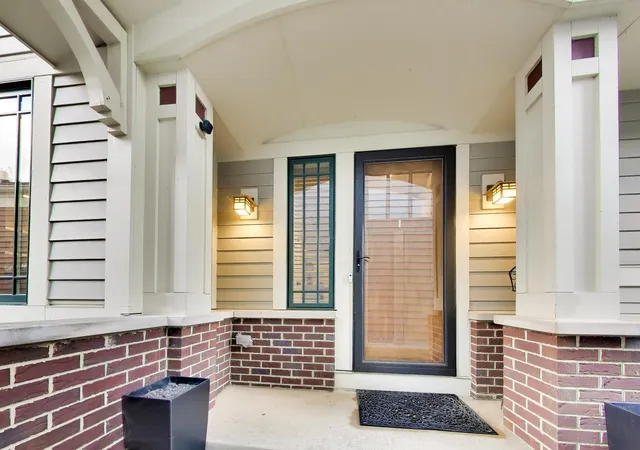 Photo 3 of Single family home for sale at 138 School St, Libertyville, IL 60048 | MLS# 12579619 | Listing updated on 2026-09-21
