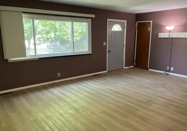 3rd image of 513 E Main St, Morrison, IL 61270 | MLS# 12579745