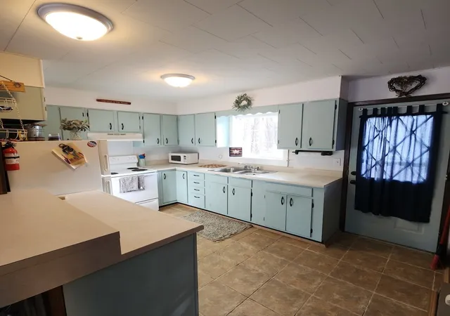 Photo 3 of Single family home for sale at 4 Malibu Dr, Putnam, IL 61560 | MLS# 12579937 | Listing updated on 2026-08-16