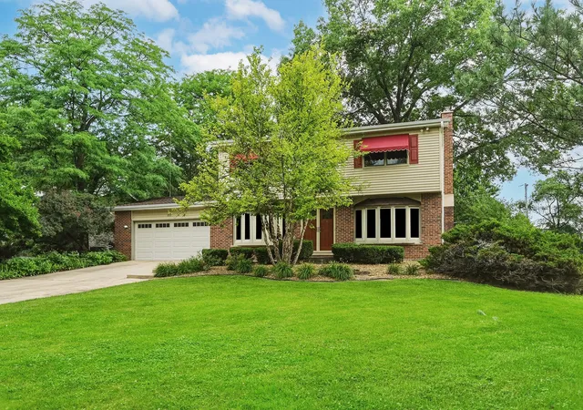 Photo 2 of Sale Pending at 7774 W 135th Street, Palos Heights, IL 60463 | MLS# 12580424 | Listing updated on 2026-09-21