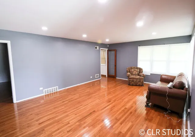 3rd image of 17405 Longfellow Ave, Hazel Crest, IL 60429 | MLS# 12581324