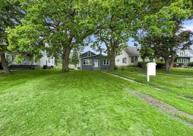 Homes for sale in Zion, IL | 1910 Elim Ave, Zion, IL 60099 | MLS# 12581436