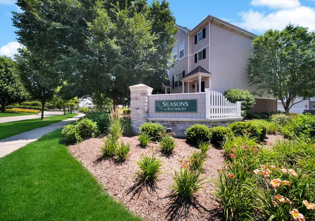 29th image of 309 Lakeshore Dr, Oswego, IL 60543 | MLS# 12581758