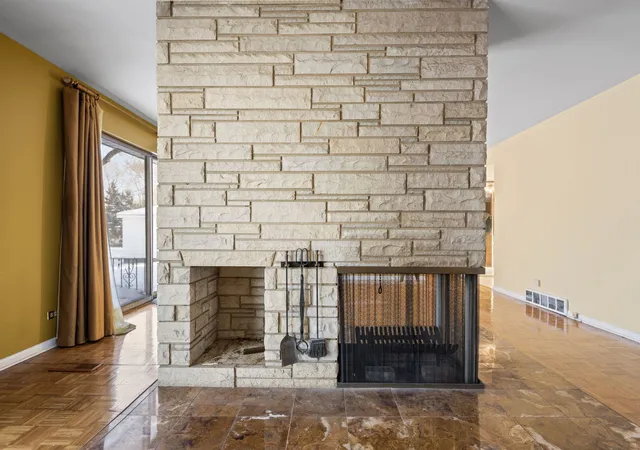 Photo 3 of Single family home for sale at 1033 W Ohio St, Glenwood, IL 60425 | MLS# 12582118 | Listing updated on 2026-10-03