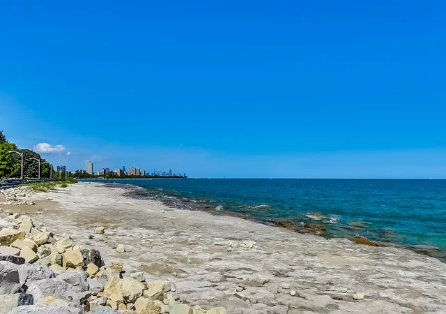 2nd image of 6700 S S Shore Dr, Chicago, IL 60649