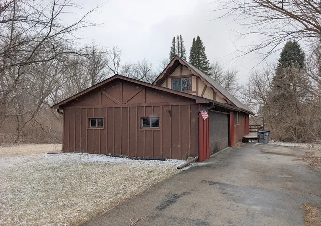 Photo 2 of Single Family Residence at 404 Atlantic Dr NE, Poplar Grove, IL 61065 | MLS# 12582752 |  | Sold on 2026-03-26