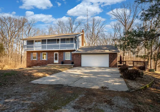 2nd image of 16578 N Oak Hill Ln, Mt Vernon, IL 62864 | MLS# 12582908
