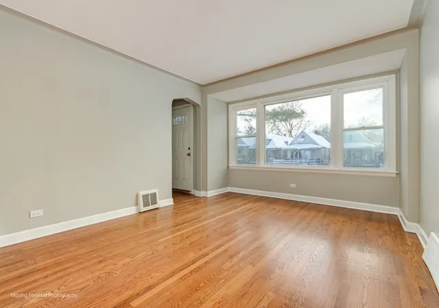 3rd image of 8367 S Baltimore Ave, Chicago, IL 60617 | MLS# 12582968