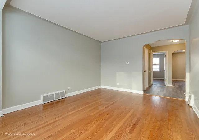 4th image of 8367 S Baltimore Ave, Chicago, IL 60617 | MLS# 12582968