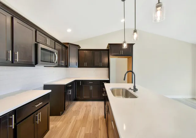 Photo 3 of Sale Pending at 707 Cates Dr, Mahomet, IL 61853 | MLS# 12583091 | Listing updated on 2026-09-12