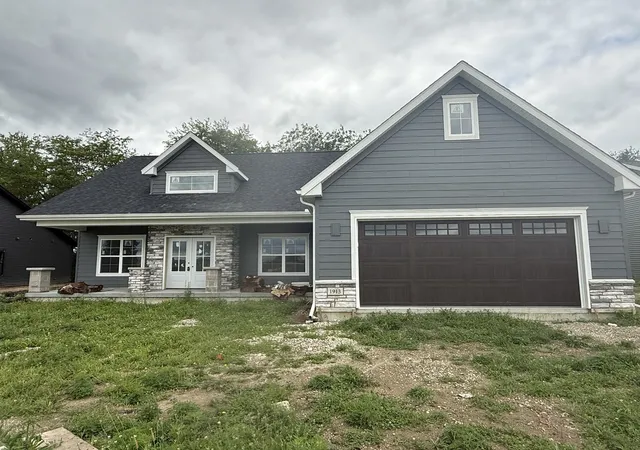 Homes for sale in Urbana, IL | 1913 S Stone Creek Blvd, Urbana, IL 61802 | MLS# 12583101