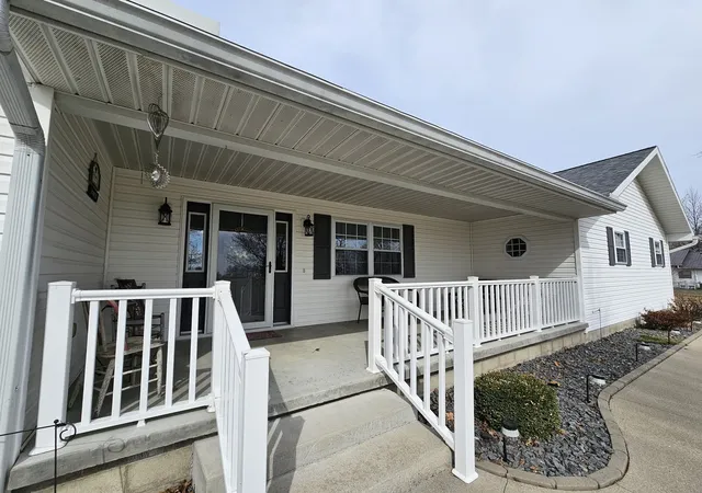 5th image of 204 W Greenwalt St, Wayne City, IL 62895 | MLS# 12583145