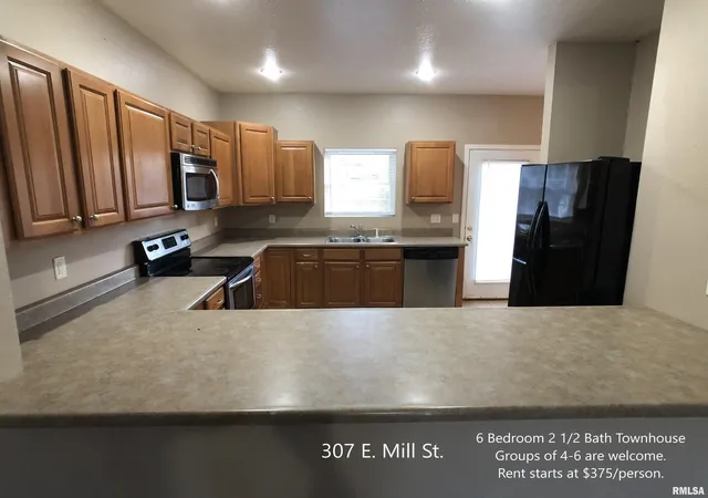 Homes for sale in Carbondale, IL | 305 & 307 E Mill St, Carbondale, IL 62901 | MLS# 12583363