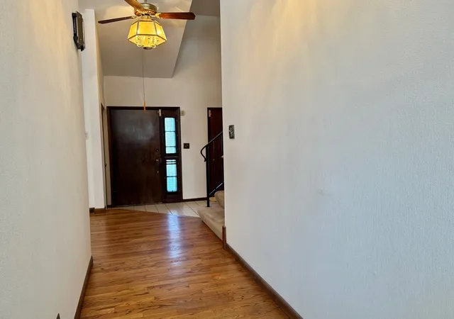 Photo 4 of Single family home for sale at 250 Anita St, Des Plaines, IL 60016 | MLS# 12583432 | Listing updated on 2026-08-16