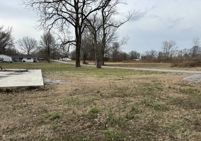 5th image of 1000 S Wilson St, Benton, IL 62812 | MLS# 12583513