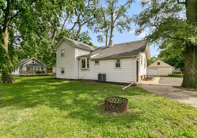 Homes for sale in South Holland, IL | 428 E 156Th Pl, South Holland, IL 60473 | MLS# 12583880