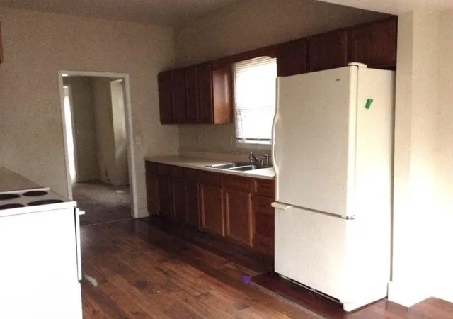 2nd image of 701 W College St, Carbondale, IL 62901 | MLS# 12584065