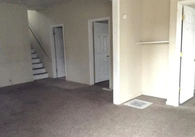 3rd image of 701 W College St, Carbondale, IL 62901 | MLS# 12584065