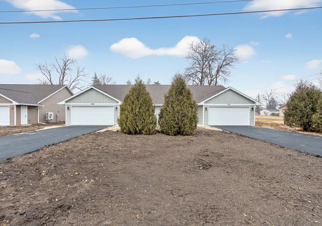2nd image of 305 W South St #305, Durand, IL 61024 | MLS# 12585019