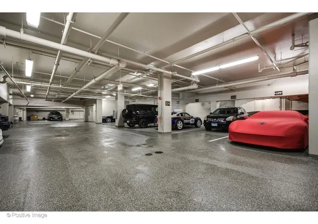 Homes for sale in Chicago, IL | 65 E Goethe Street, Chicago, IL 60610 | Houzeo