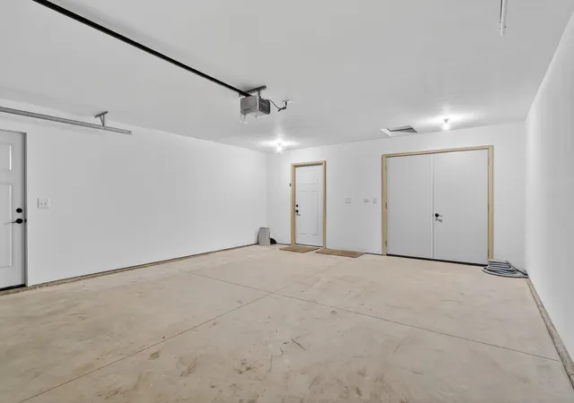 2nd image of 307 W S St, Durand, IL 61024