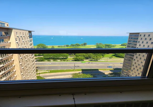 2nd image of 3950 N Lake Shore Dr #2312, Chicago, IL 60613 | MLS# 12585091