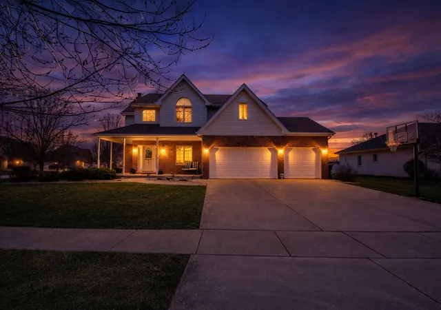 Photo 3 of Single family home for sale at 617 The Hague, Peotone, IL 60468 | MLS# 12585136 | Listing updated on 2026-09-07