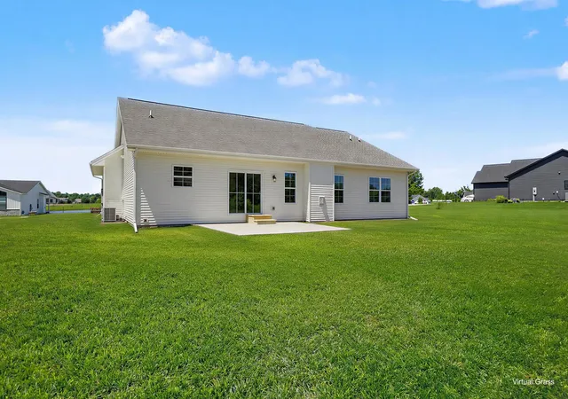 Homes for sale in Urbana, IL | 602 N Beacon Hill Cir, Urbana, IL 61802 | MLS# 12585224