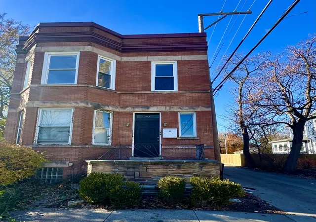 Homes for sale in Oak Park, IL | 511 N Taylor Ave, Oak Park, IL 60302 | MLS# 12585413