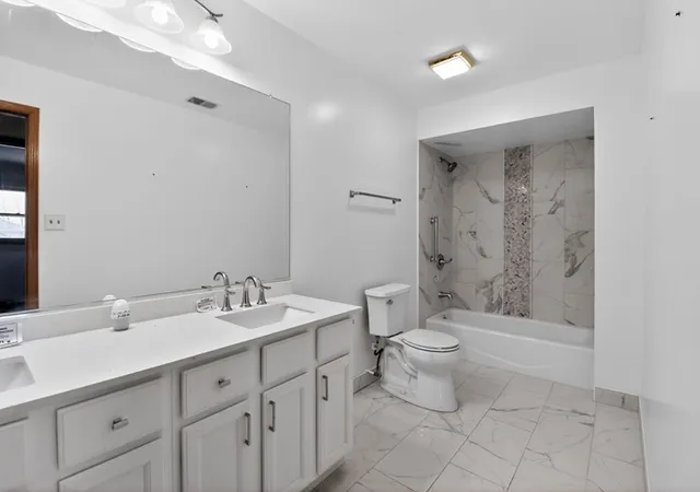 23rd image of 3902 Edgewater Dr, Hazel Crest, IL 60429 | MLS# 12585566